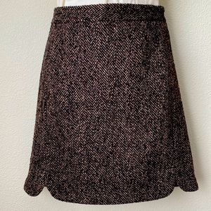 Women’s Petite Loft Brown Straight Shirt.